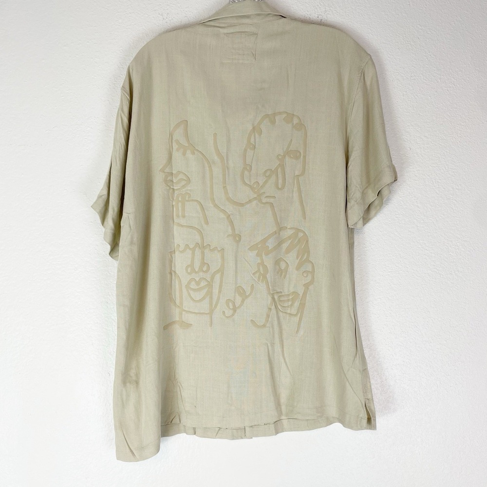 Denim & Flower Ricky Singh Button Up Shirt Mens Large‎ Viscose Art Faces Beige L